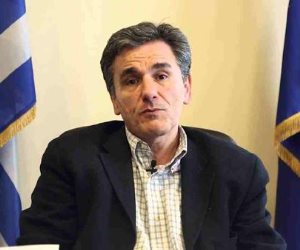 اليونان تضغط على دائنيها لتخفيف ديونها 