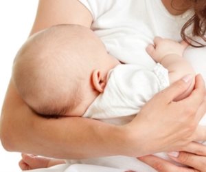 احرصي علي رضاعة طفلك .. دراسة تؤكد أن  حليب الأم يحتوي على مضادات حيوية طبيعية