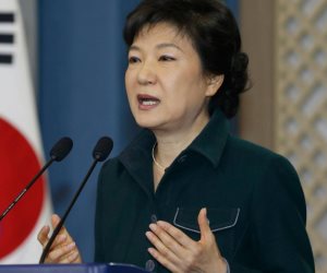 النيابة العامة بكوريا الجنوبية تطالب بتمديد فترة اعتقال "بارك" لـ6 أشهر