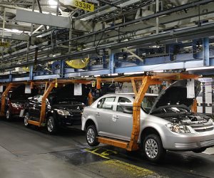 «مصنعى السيارات»: السوق لن يتحسن سوى بإنخفاض الدولار لـ15 جنيها