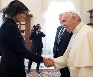 القس جورج جميل: «ميلانيا» ارتدت الحجاب في الفاتيكان لأن الزيارة كانت بلمسة دينية