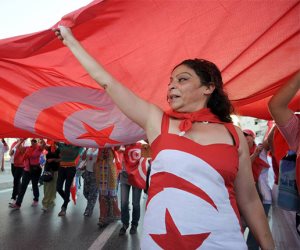 تونس ترحب بعودة السياحة البريطانية إلي أراضيها بعد رفع حظر السفر