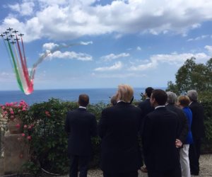 بالألوان.. القوات الجوية الإيطالية تحتفل بقمة القادة السبع (صور)