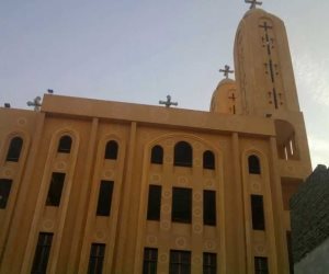 كنيسة السيدة العذراء بقرية دير الجرنوس تقيم سرادق عزاء لشهداء المنيا 
