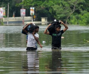 مصرع أكثر من 200 شخص جراء الفيضانات والانهيارات الطينية فى سريلانكا
