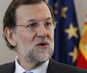 رئيس الوزراء الإسباني يطالب زعيم كتالونيا باتخاذ قرار رشيد بشأن الاستقلال