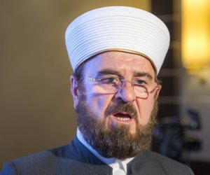 القرة داغي.. المسبح بحمد تميم (بروفايل) 