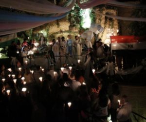 مسيحيو الأردن يضيئون الشموع من أجل الأقباط وضحايا الإرهاب