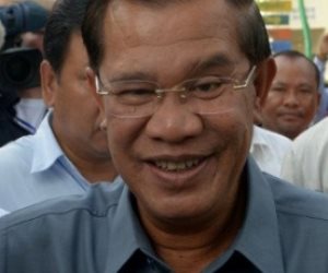 رئيس وزراء كمبوديا يحذر من حرب أهلية مع اقتراب الانتخابات