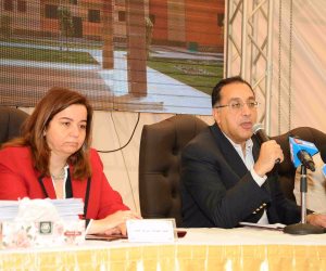 وزير الإسكان يسلم 3816 وحدة إسكان اجتماعي للمستحقين بمدينة 15 مايو