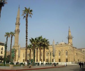 القطاع الدينى بالأوقاف يوضح موقف إدارة مسجد الإمام الحسين
