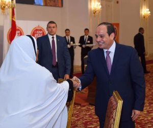 «معاك يا ريس».. المصريات يدعمن الرئيس في عام المرأة (فيديو)