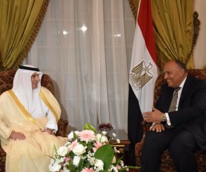 وزير خارجية السعودية يجري جولة مع سامح شكري في متحف الخارجية المصرية (فيديو)