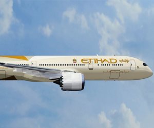 طيران الاتحاد يعلن تعليق الرحلات من وإلى الدوحة