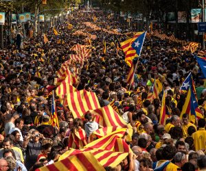 مدريد لرئيس كاتالونيا: لا تدلي بأي إعلان أحادي الجانب للاستقلال
