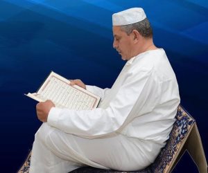 السوريون يقتحمون مجالات جديدة.. ابتكار سجادة صلاة للمرضى وأصحاب الوزن الزائد