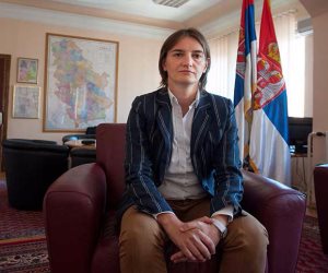 تعيين امرأة مثلية لرئاسة الحكومة في صربيا