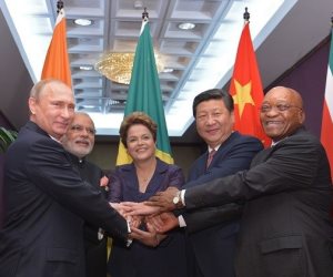 روسيا تقترح تعزيز العلاقات التجارية بين دول «بريكس»
