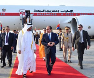 الرئيس السيسي يودع ولي عهد أبوظبي بمطار القاهرة 