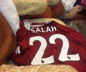 تداول قميص محمد صلاح الجديد قبل الانتقال إلى ليفربول