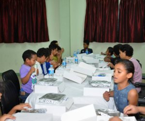 «مصر للطيران» تقدم وجبات إفطار لمؤسسة خيرية لرعاية الأيتام 