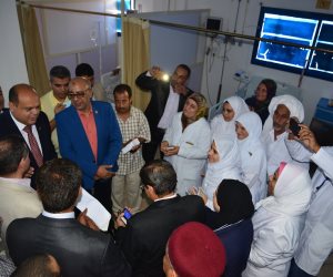 محافظ مطروح يتفقد المستشفى العام ويهنئ المرضى بالعيد  ( فيديو و صور )   