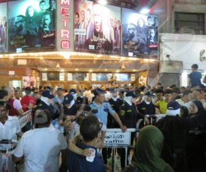 شاهد.. الشرطة النسائية تؤمن سينمات وسط البلد في ثاني أيام عيد الفطر (فيديو وصور)