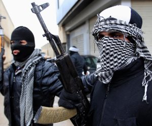 فصائل سورية: مقتل ضباط من النظام فى اشتباكات فى جبهة «عين ترما»