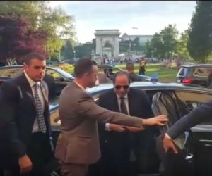 لحظة وصول السيسي إلى مقر إقامته بالعاصمة المجرية بودابست (فيديو)