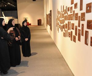السفير المصري بالكويت يفتتح معرض «طالبات الفن» لـ إبراهيم الأفوكاتو