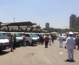 خدمات سرية ومباحث لمراقبة تعريفة الركوب بمواقف سيارات القاهرة 