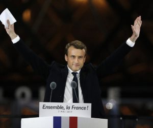 صحيفة فرنسية:  شعبية الرئيس الفرنسى ترتفع بواقع ٤ نقاط خلال شهر