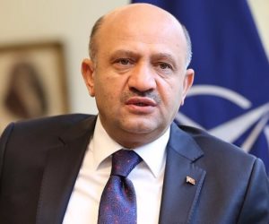 وزير الدفاع التركي: أنقرة لا يمكن أن تسمح بإقامة دولة على أساس عرقي جنوبي البلاد