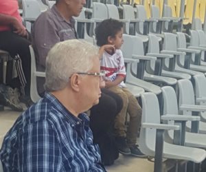 مرتضى منصور يحضر مباراة الزمالك والاتحاد (صور)