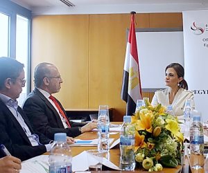 بدء لقاء سحر نصر وكبريات الشركات الاسبانية في برشلونة 