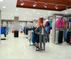 الغرف التجارية: مبيعات الملابس خلال الأوكازيون الصيفي لم تتجاوز الـ40%