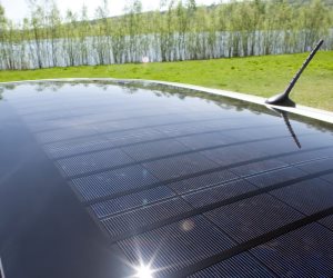 باناسونيك تنتج ألواحًا شمسية لأسقف السيارات