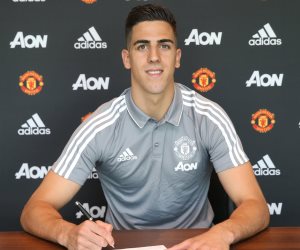 مانشستر يونايتد يجدد عقد الحارس بيريرا حتى 2021