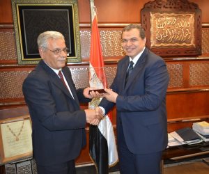 وزير القوى العاملة يلتقي رئيس الاتحاد المهني لعمال النفط بسوريا (صور)