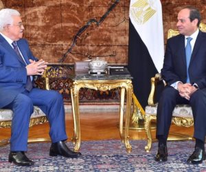 محمود عباس يصل إلى القاهرة للمشاركة في مؤتمر الأزهر العالمى لنصرة القدس