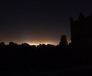 التحريات الأمنية: عودة التيار الكهربائى لكابل معطل منذ أيام وراء حريق مركز تجارى بالإسكندرية