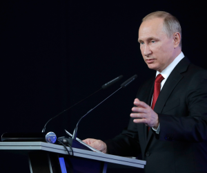 بوتين يروج للمطابخ في روسيا.. دب الـKGB بين أساطير الروس واستغلال شركات الإعلان