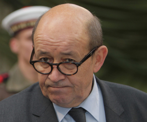 وزير الخارجية الفرنسي يتوجه للسعودية لمناقشة الأزمة القطرية