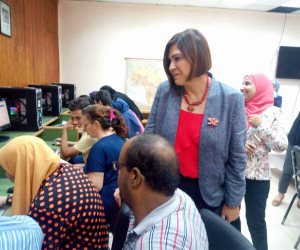 عميدة آداب عين شمس تتفقد معامل التنسيق الإلكتروني للثانوية العامة