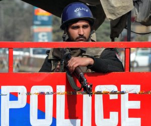 الشرطة الباكستانية: مقتل 5 أشخاص جراء تعرضهم لإطلاق نار جنوب غربى البلاد