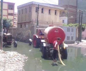مياه الصرف الصحي تغرق شوارع قريتي عياش وشبرا ملكان بالمحلة الكبري