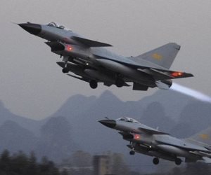 مقاتلات صينية تعترض طائرة استطلاع أمريكية فوق بحر الصين الشرقي