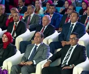 5 معلومات عن «محمد خالد» الشاب الذي يجلس بجوار السيسي في مؤتمر الشباب