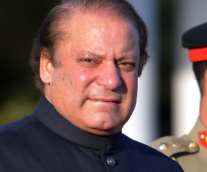 باكستان تبحث عن رئيس وزراء جديد بعد إقالة شريف المثيرة للجدل
