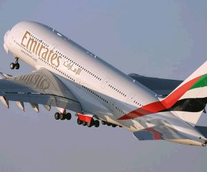 توقعات بتقدم طيران الإمارات طلب ما بين 36 و38 طائرة إيرباص من طراز إيه 380